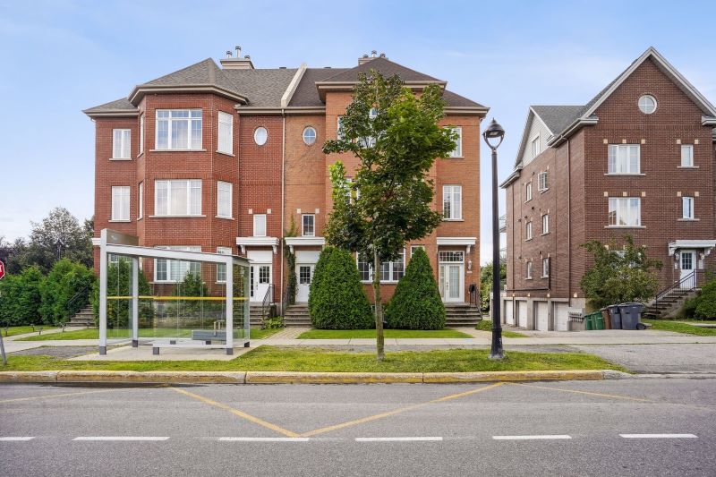 Condo à vendre dans Ville Saint-Laurent