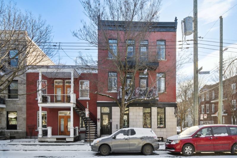 Triplex semi-commercial à vendre dans le Plateau-Mont-Royal