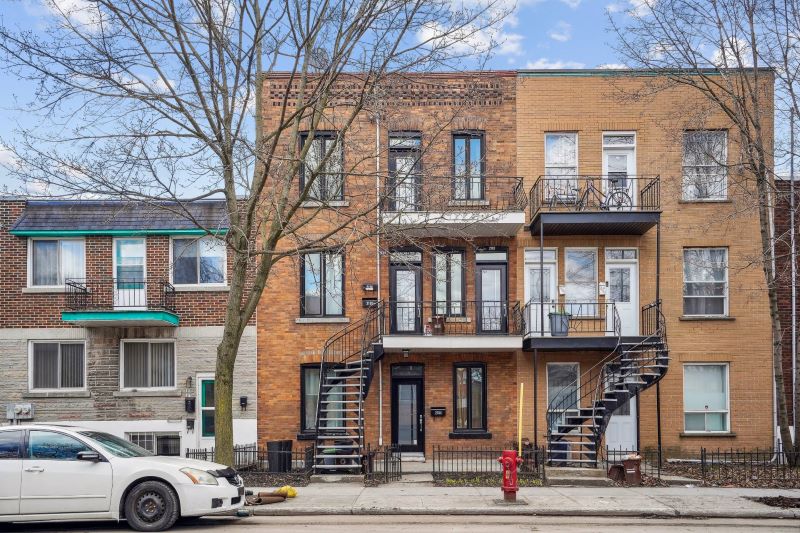 Triplex à vendre dans Mercier/Hochelaga-Maisonneuve